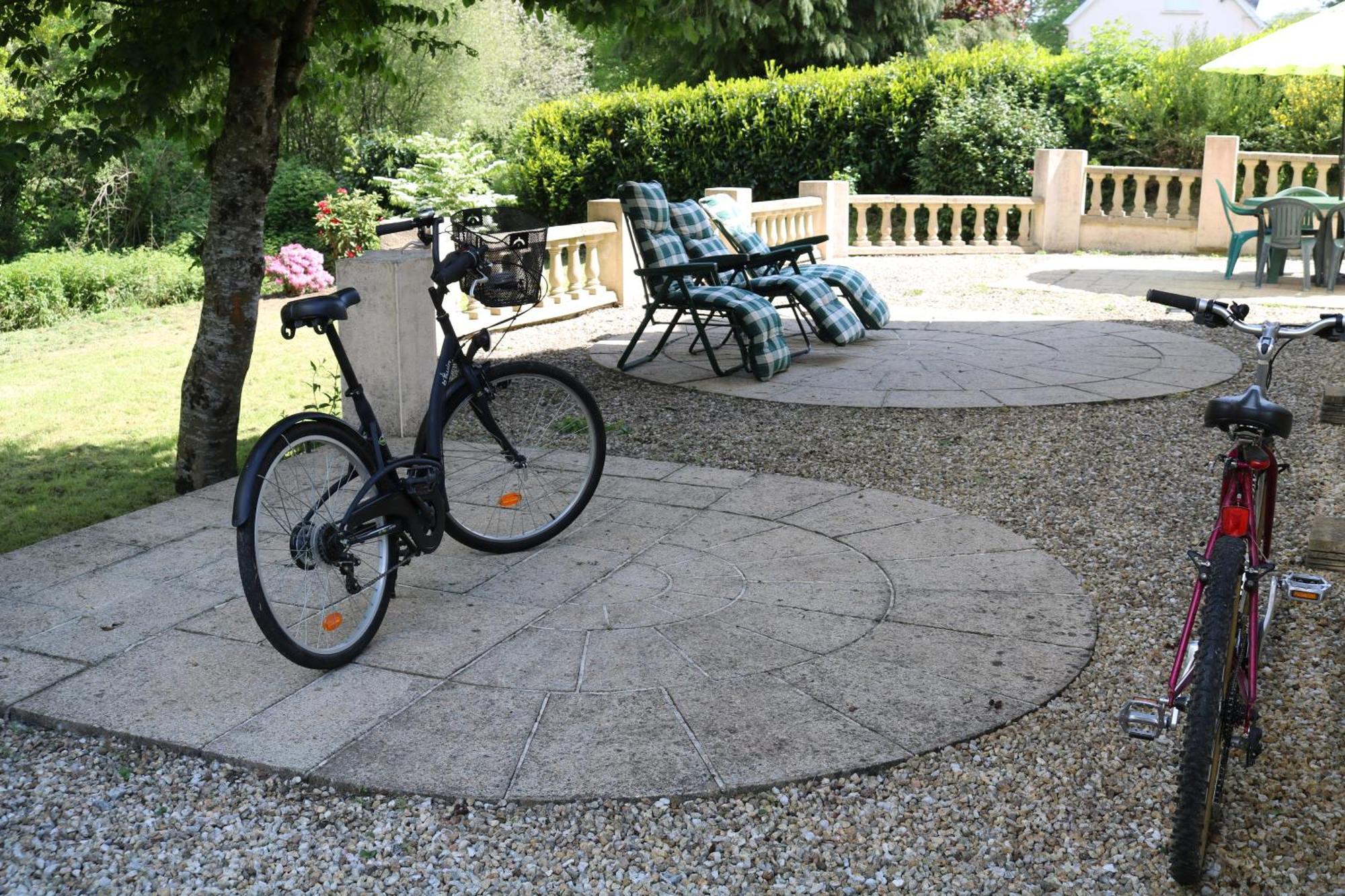 Fontaine Blanche River View, Large Patio & Garden In Central Brittany With Starlink Wifi Treffrin ภายนอก รูปภาพ