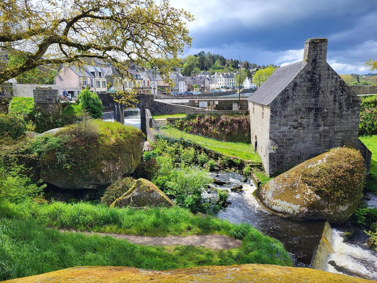 Fontaine Blanche River View, Large Patio & Garden In Central Brittany With Starlink Wifi Treffrin ภายนอก รูปภาพ